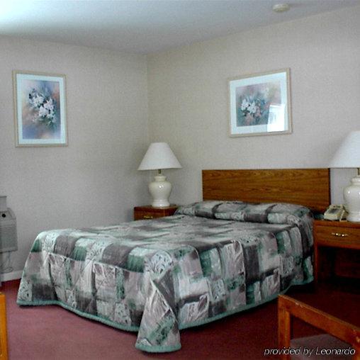 Budget Host Inn - Manistique Habitación foto