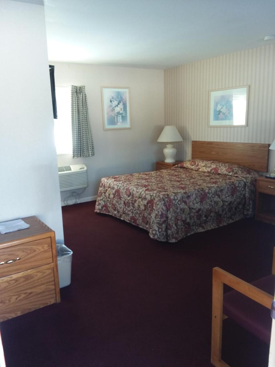Budget Host Inn - Manistique Exterior foto